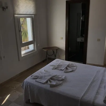 Random By Lookbookholiday Ξενοδοχείο Μαρμαρίς