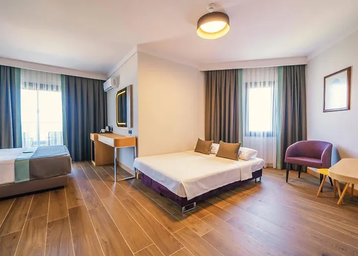 Random By Lookbookholiday 3*