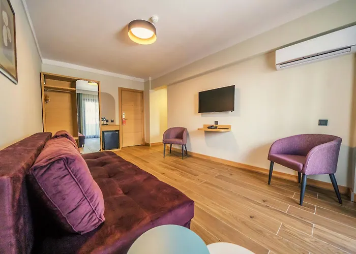 Random By Lookbookholiday 酒店