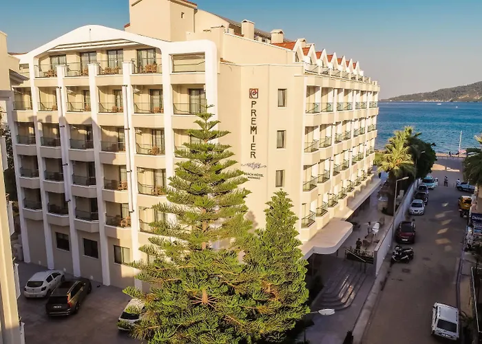 Random By Lookbookholiday 酒店 马尔马里斯