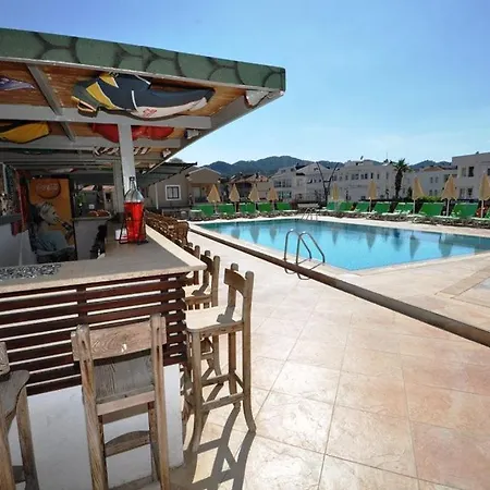 Random By Lookbookholiday