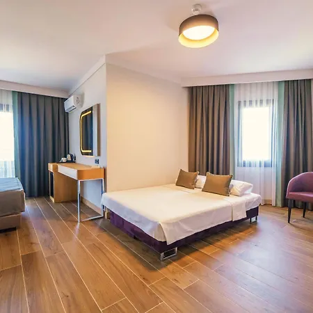 Random By Lookbookholiday 3*