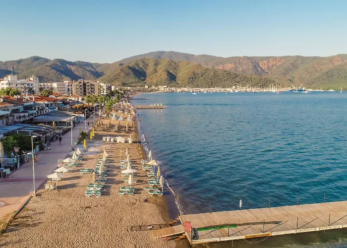 Random By Lookbookholiday Marmaris