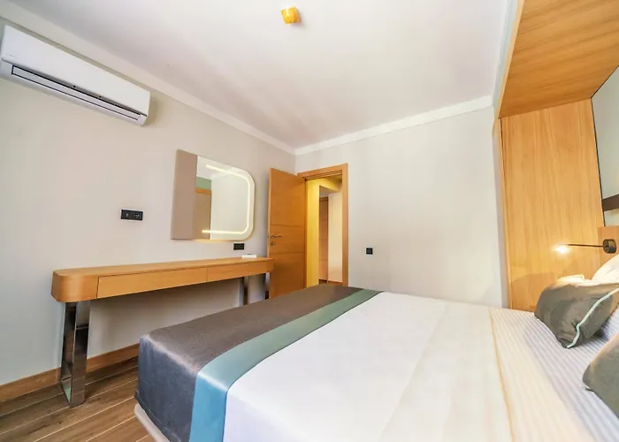 ホテル Random By Lookbookholiday マルマリス