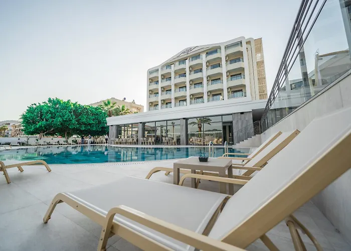 ホテル Random By Lookbookholiday マルマリス