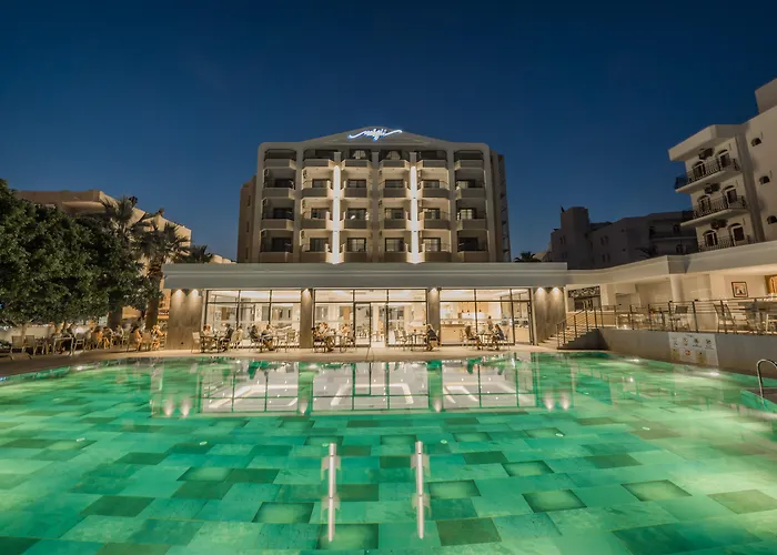 Random By Lookbookholiday ホテル 3*