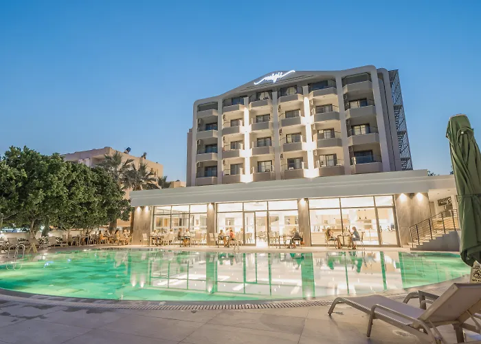 Random By Lookbookholiday ホテル