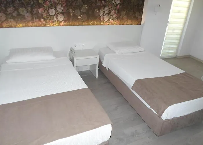 Random By Lookbookholiday فندق مرمريس