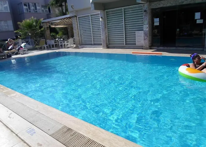 Random By Lookbookholiday ホテル