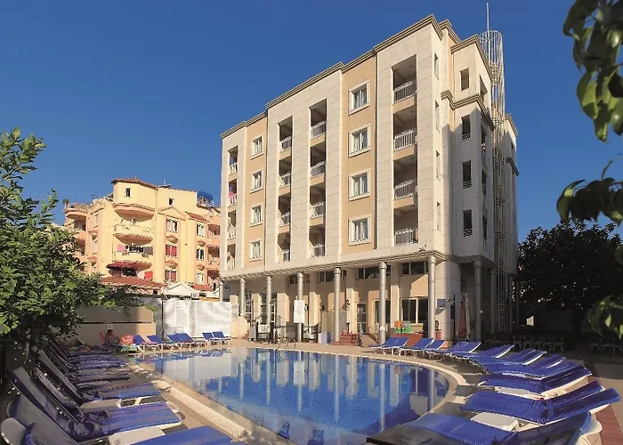 Random By Lookbookholiday فندق