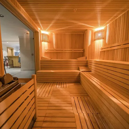 Otel Random By Lookbookholiday 3*