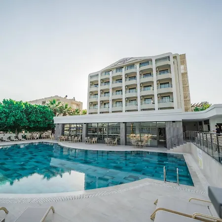 Random By Lookbookholiday 3*